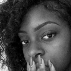 Meet your Posher, Amber-milan